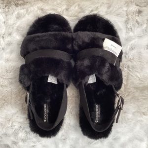 Koolaburra by UGG, Black Fuzz'd Out Sandals, 8, NWT